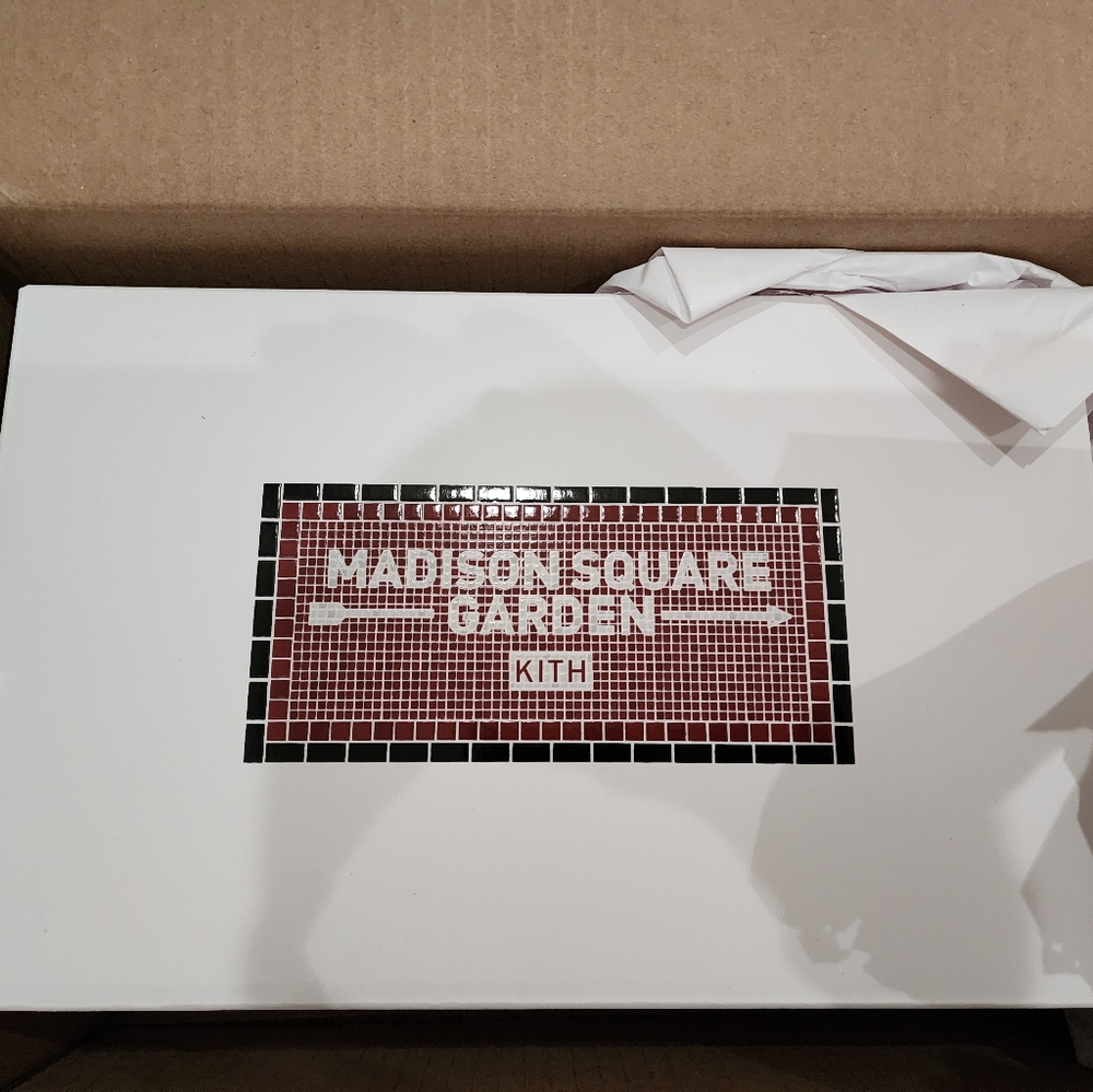 KITH Madison Square Garden  New Balance 480  --- Size 10.5